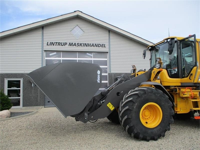 - - - HØJTIPSKOVL NORJE 4,2 m3 265cm bred og vendb - Žlica za nakladalnik: slika 2 - - - HØJTIPSKOVL NORJE 4,2 m3 265cm bred og vendb - Žlica za nakladalnik: slika 2