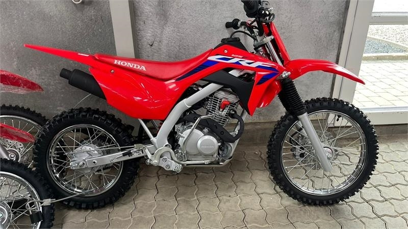 Honda CRF 125 F DEMO. Rigtig crosser med gear og kobling - Štirikolesnik: slika 2 Honda CRF 125 F DEMO. Rigtig crosser med gear og kobling - Štirikolesnik: slika 2