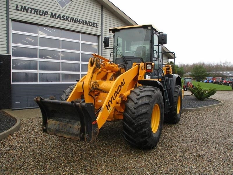 Hyundai 757-9A med 620/75R26 traktor hjul montering på - Kolesni nakladalec: slika 5 Hyundai 757-9A med 620/75R26 traktor hjul montering på - Kolesni nakladalec: slika 5