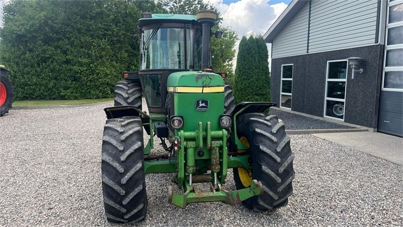 Traktor John Deere 3650 Med frontlift: slika 16 Traktor John Deere 3650 Med frontlift: slika 16