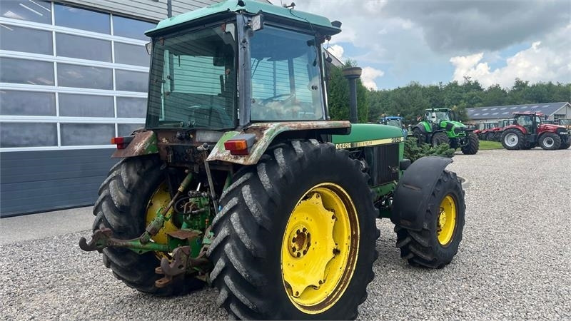 Traktor John Deere 3650 Med frontlift: slika 12 Traktor John Deere 3650 Med frontlift: slika 12