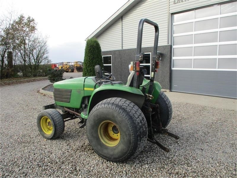 John Deere 4600 Med Græshjul - Traktor: slika 3 John Deere 4600 Med Græshjul - Traktor: slika 3