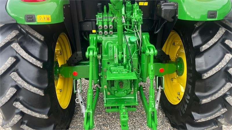 John Deere 5080R Med frontlæsser - Traktor: slika 4 John Deere 5080R Med frontlæsser - Traktor: slika 4