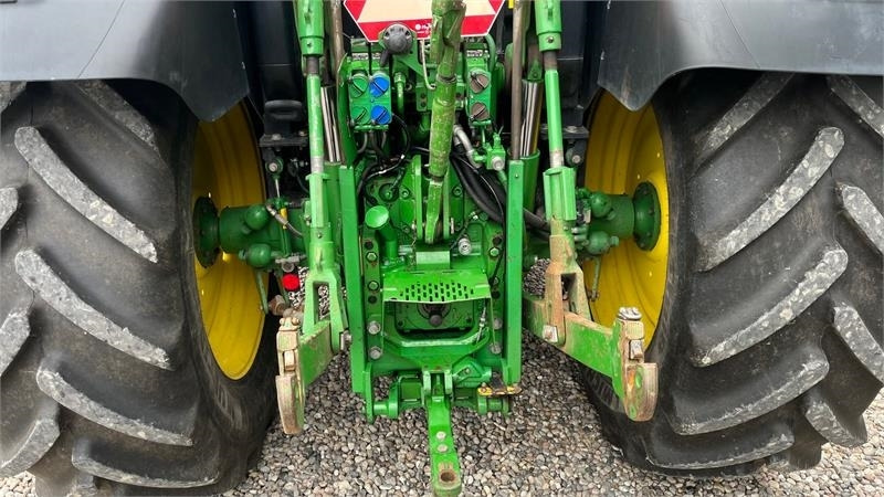 John Deere 6115R Med frontlæsser og krybegear - Traktor: slika 4 John Deere 6115R Med frontlæsser og krybegear - Traktor: slika 4