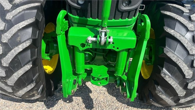 John Deere 6170R AutoPower med frontlift - Traktor: slika 4 John Deere 6170R AutoPower med frontlift - Traktor: slika 4