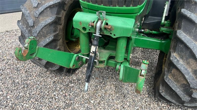 John Deere 6170R AutoPower med frontlift - Traktor: slika 4 John Deere 6170R AutoPower med frontlift - Traktor: slika 4