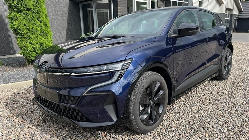 Renault Megane E-Tech 40 Equilibre Electric El-Bil som ny - Kmetijski stroj: slika 3 Renault Megane E-Tech 40 Equilibre Electric El-Bil som ny - Kmetijski stroj: slika 3