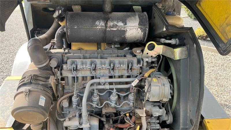 Kramer 750T Allrad med pallegafler og adabter. Med telesk - Zgibni nakladalnik: slika 5 Kramer 750T Allrad med pallegafler og adabter. Med telesk - Zgibni nakladalnik: slika 5