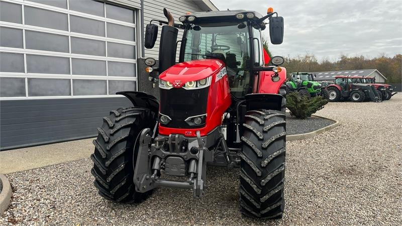 Massey Ferguson 7726 S DynaVT Med frontlift - Traktor: slika 4 Massey Ferguson 7726 S DynaVT Med frontlift - Traktor: slika 4