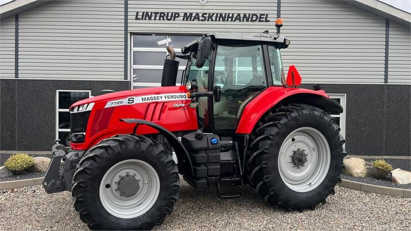 Massey Ferguson 7726 S DynaVT Med frontlift - Traktor: slika 1 Massey Ferguson 7726 S DynaVT Med frontlift - Traktor: slika 1