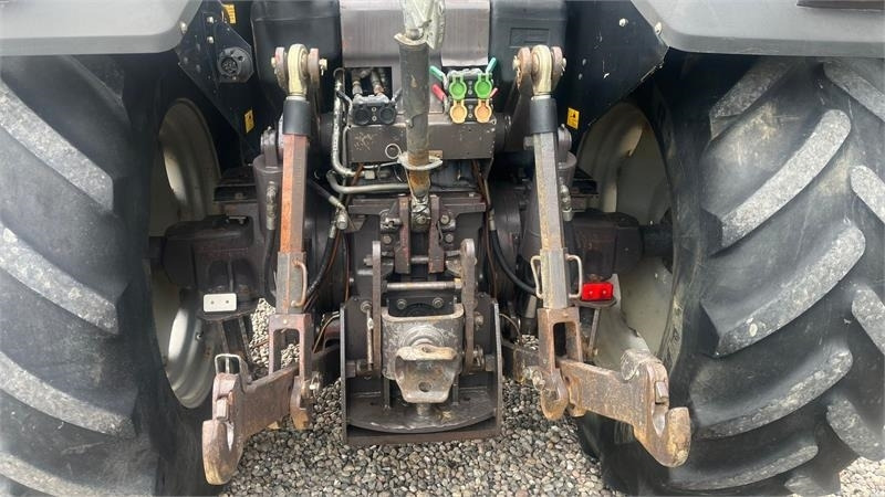 Massey Ferguson 8120 DYNA 4 Med frontlift - Traktor: slika 5 Massey Ferguson 8120 DYNA 4 Med frontlift - Traktor: slika 5