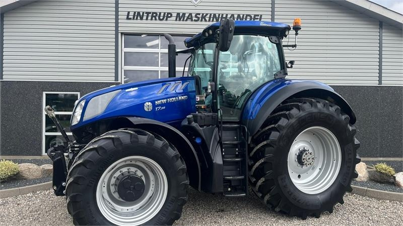 New Holland T7.315 Auto Command BluePower med frontlift - Traktor: slika 1 New Holland T7.315 Auto Command BluePower med frontlift - Traktor: slika 1