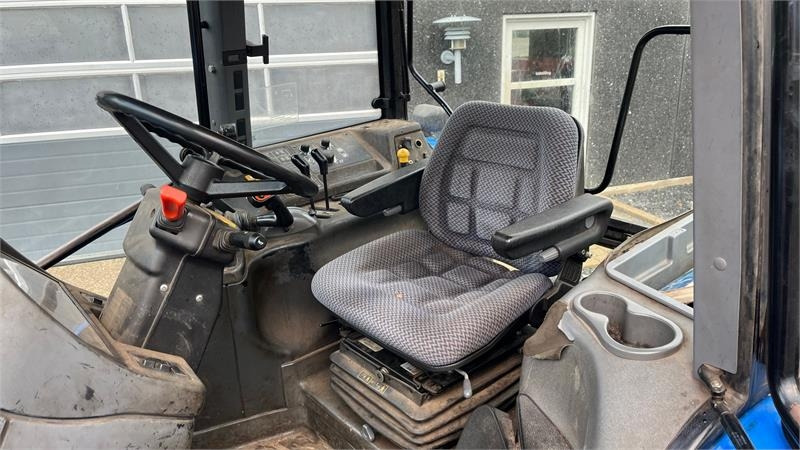 New Holland TM150 Med frontlift - Traktor: slika 5 New Holland TM150 Med frontlift - Traktor: slika 5