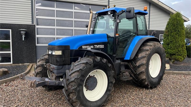 New Holland TM150 Med frontlift - Traktor: slika 2 New Holland TM150 Med frontlift - Traktor: slika 2