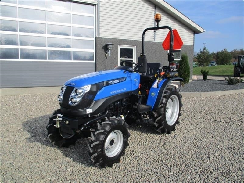Solis 26 6+2 Gearmaskine. Standardhjul og servostyrring - Mestni traktor: slika 3 Solis 26 6+2 Gearmaskine. Standardhjul og servostyrring - Mestni traktor: slika 3