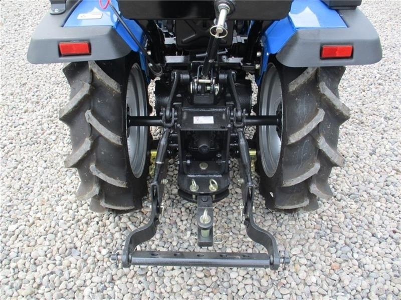 Solis 26 Gearmaskine med servostyrring og fuldhydraulisk - Mestni traktor: slika 3 Solis 26 Gearmaskine med servostyrring og fuldhydraulisk - Mestni traktor: slika 3