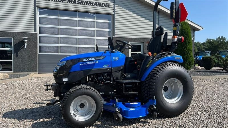 Solis 26 HST Hydrostat Turf hjul og klipperbord - Mestni traktor: slika 2 Solis 26 HST Hydrostat Turf hjul og klipperbord - Mestni traktor: slika 2