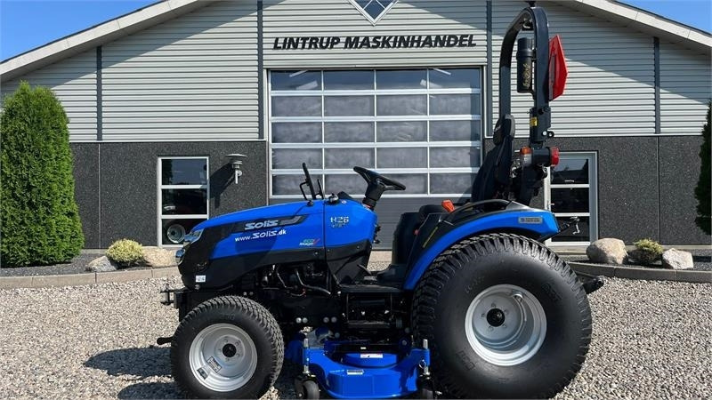 Solis 26 HST Hydrostat Turf hjul og klipperbord - Mestni traktor: slika 1 Solis 26 HST Hydrostat Turf hjul og klipperbord - Mestni traktor: slika 1