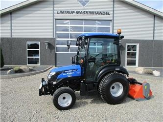 Solis 26 HST Med kabine, Turf dæk og frontlift samt fron - Traktor: slika 1 Solis 26 HST Med kabine, Turf dæk og frontlift samt fron - Traktor: slika 1