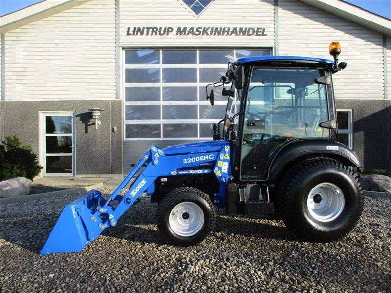Solis 26 HST Med kabine, Turf hjul og frontlæsser. - Traktor: slika 1 Solis 26 HST Med kabine, Turf hjul og frontlæsser. - Traktor: slika 1