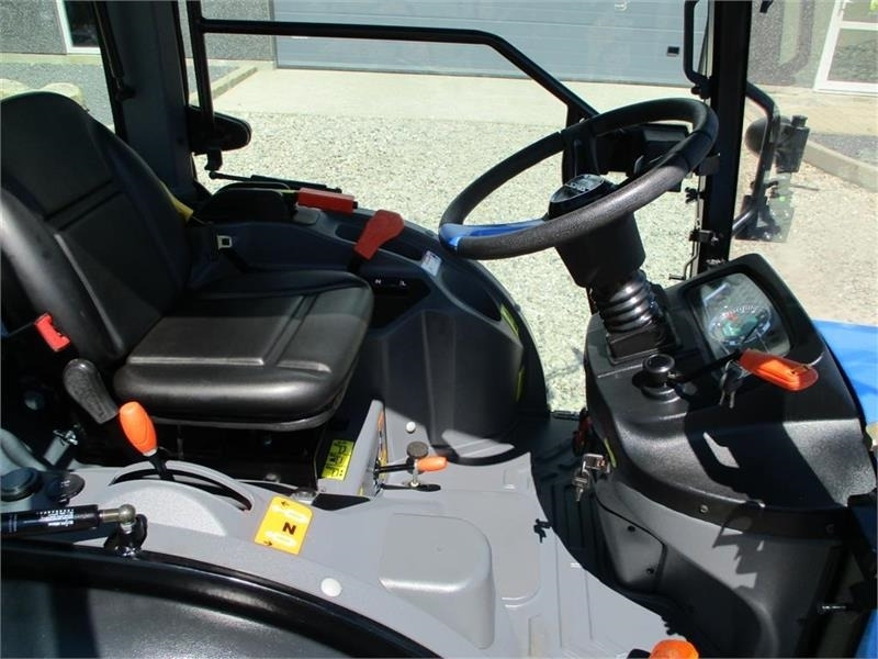 Traktor Solis 26 HST med kabine og Industrihjul: slika 16