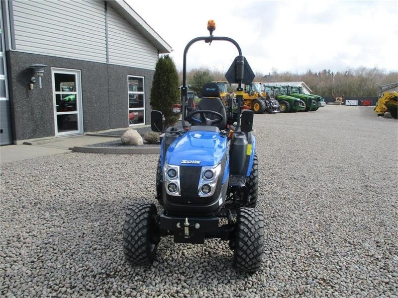 Solis H26 HST Garden Pro Dæk - Mestni traktor: slika 4 Solis H26 HST Garden Pro Dæk - Mestni traktor: slika 4