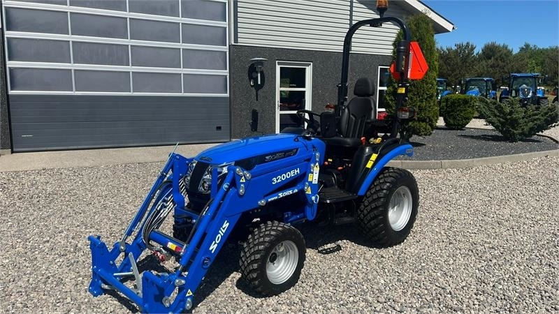 Solis H26 HST Med Frontlæsser og GardenPro dæk - Traktor: slika 2 Solis H26 HST Med Frontlæsser og GardenPro dæk - Traktor: slika 2