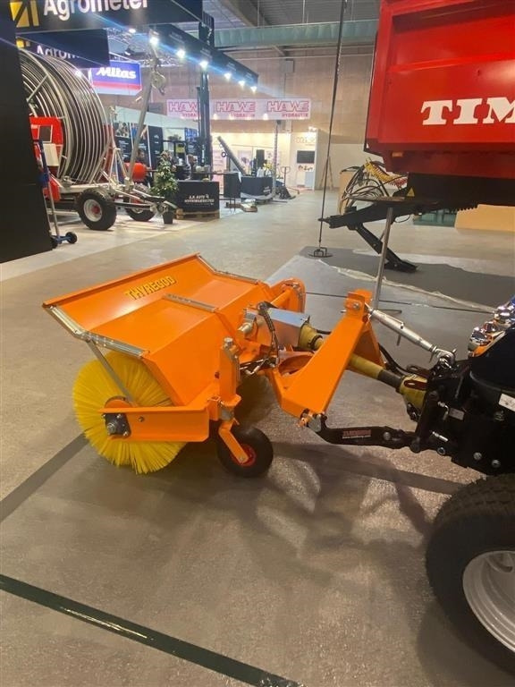Traktor Solis H26 HST SnowEdition med Thyregod TK 1600 kost på: slika 6