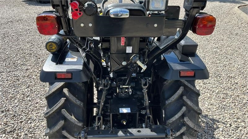 Solis S26 6+2 gearmaskine Limited Edition i sort med bre - Mestni traktor: slika 4 Solis S26 6+2 gearmaskine Limited Edition i sort med bre - Mestni traktor: slika 4
