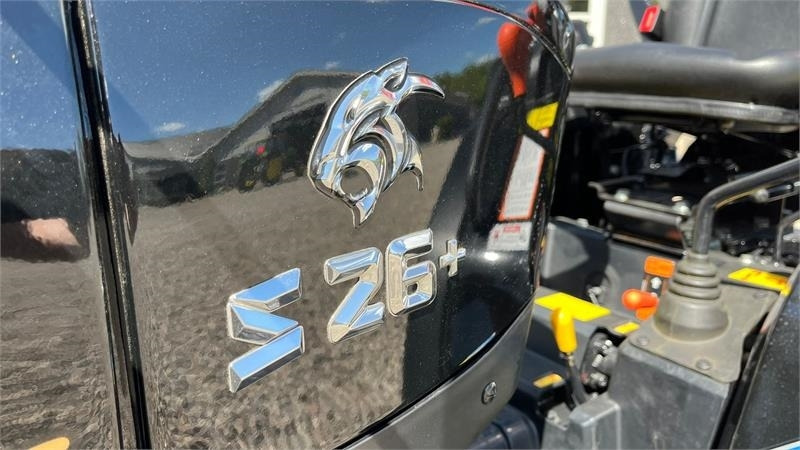 Solis S26 6+2 gearmaskine Limited Edition i sort med bre - Mestni traktor: slika 5 Solis S26 6+2 gearmaskine Limited Edition i sort med bre - Mestni traktor: slika 5