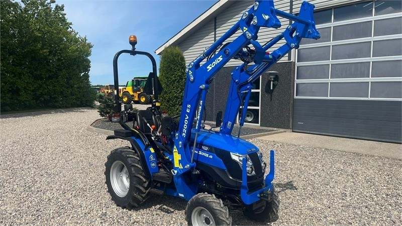 Mestni traktor Solis S26 6+2 gearmaskine med Fuldhydraulisk frontlæsser: slika 21