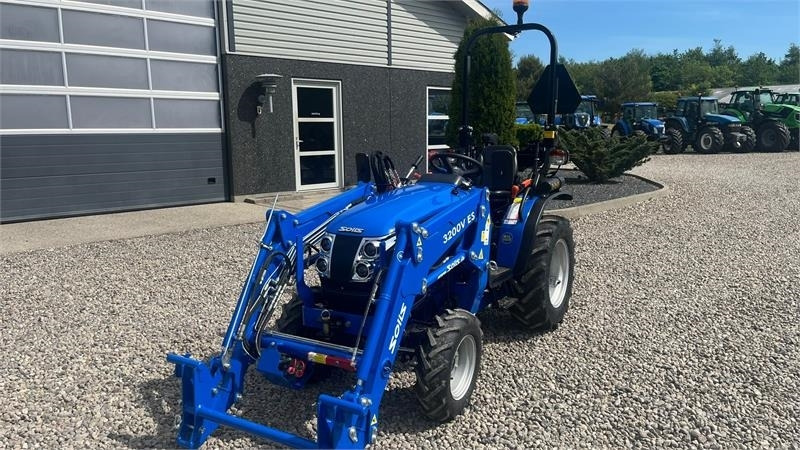 Mestni traktor Solis S26 6+2 gearmaskine med Fuldhydraulisk frontlæsser: slika 13