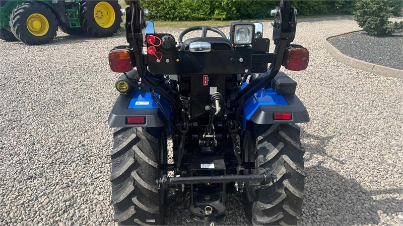 Solis S26 6+2 gearmaskine med Fuldhydraulisk frontlæsser - Mestni traktor: slika 5 Solis S26 6+2 gearmaskine med Fuldhydraulisk frontlæsser - Mestni traktor: slika 5