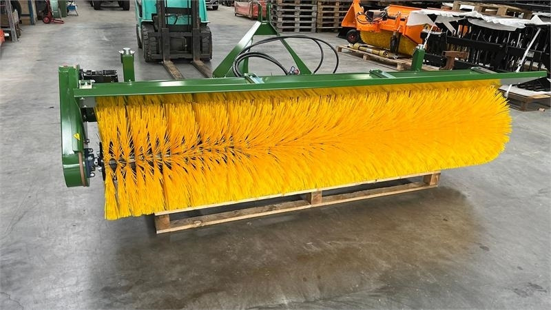 Thyregod TK 2800 med nylon børster og hydraulisk sving. bre - Metla: slika 3 Thyregod TK 2800 med nylon børster og hydraulisk sving. bre - Metla: slika 3