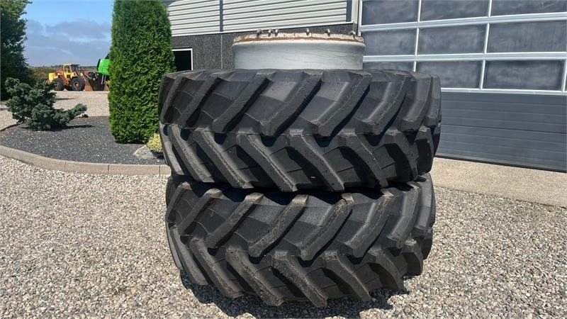 Trelleborg 650/85R38 TM 900 med ring og 12 låse - Guma za Kmetijski stroj: slika 4 Trelleborg 650/85R38 TM 900 med ring og 12 låse - Guma za Kmetijski stroj: slika 4