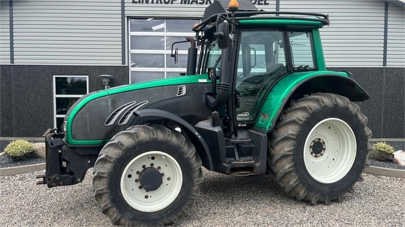 Valtra T202 Direct med skovinddækning og frontlift - Traktor: slika 1 Valtra T202 Direct med skovinddækning og frontlift - Traktor: slika 1
