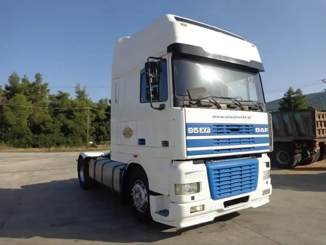 DAF XF 480 DAF XF.480 4X2 Super Space Intarder - Vlačilec: slika 2 DAF XF 480 DAF XF.480 4X2 Super Space Intarder - Vlačilec: slika 2