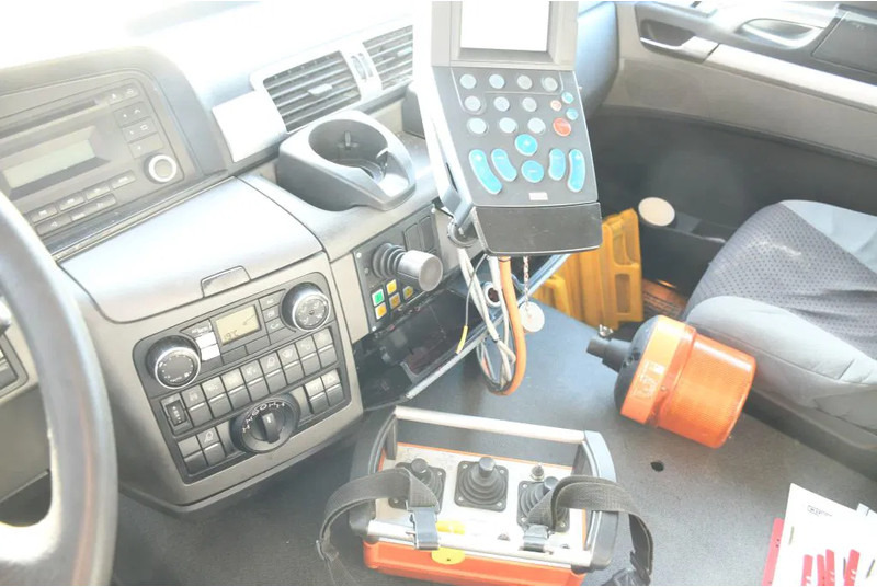 Tovornjak prekucnik, Tovornjak z dvigalom MAN TGS 18.320 4x4!! KRAN/!!!WINTERDIENST/DREISEITENKIPPER!!KOMMUNAL/KLIMA!!: slika 12