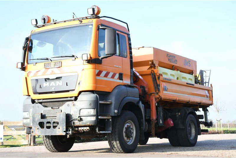 MAN TGS 18.320 4x4!! KRAN/!!!WINTERDIENST/DREISEITENKIPPER!!KOMMUNAL/KLIMA!! - Tovornjak prekucnik, Tovornjak z dvigalom: slika 4 MAN TGS 18.320 4x4!! KRAN/!!!WINTERDIENST/DREISEITENKIPPER!!KOMMUNAL/KLIMA!! - Tovornjak prekucnik, Tovornjak z dvigalom: slika 4
