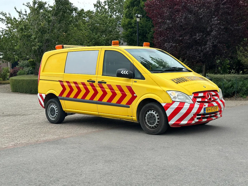 Mercedes-Benz Vito 113 CDI AUTOMAAT!!CONVOI EXCEPTIONNEL!!BEGELEIDINGSWAGEN!! - Mali kombi: slika 1 Mercedes-Benz Vito 113 CDI AUTOMAAT!!CONVOI EXCEPTIONNEL!!BEGELEIDINGSWAGEN!! - Mali kombi: slika 1