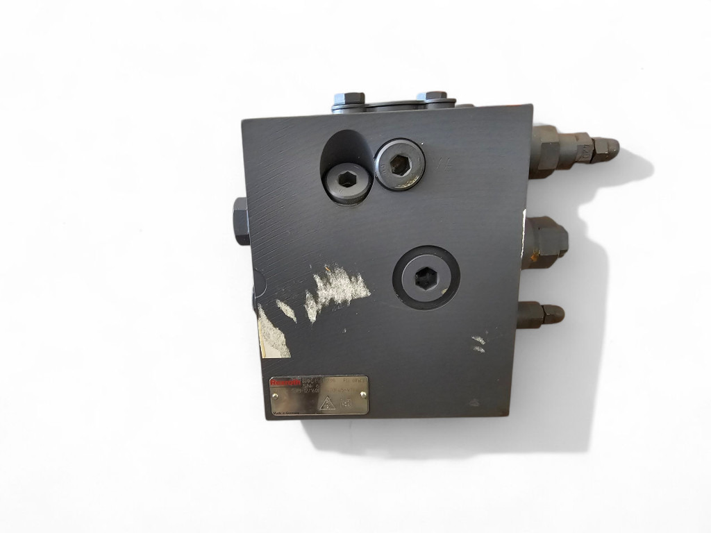 Case ND136679 - 4-9540000178 - Hidravlični ventil za Gradbeni stroj: slika 1 Case ND136679 - 4-9540000178 - Hidravlični ventil za Gradbeni stroj: slika 1