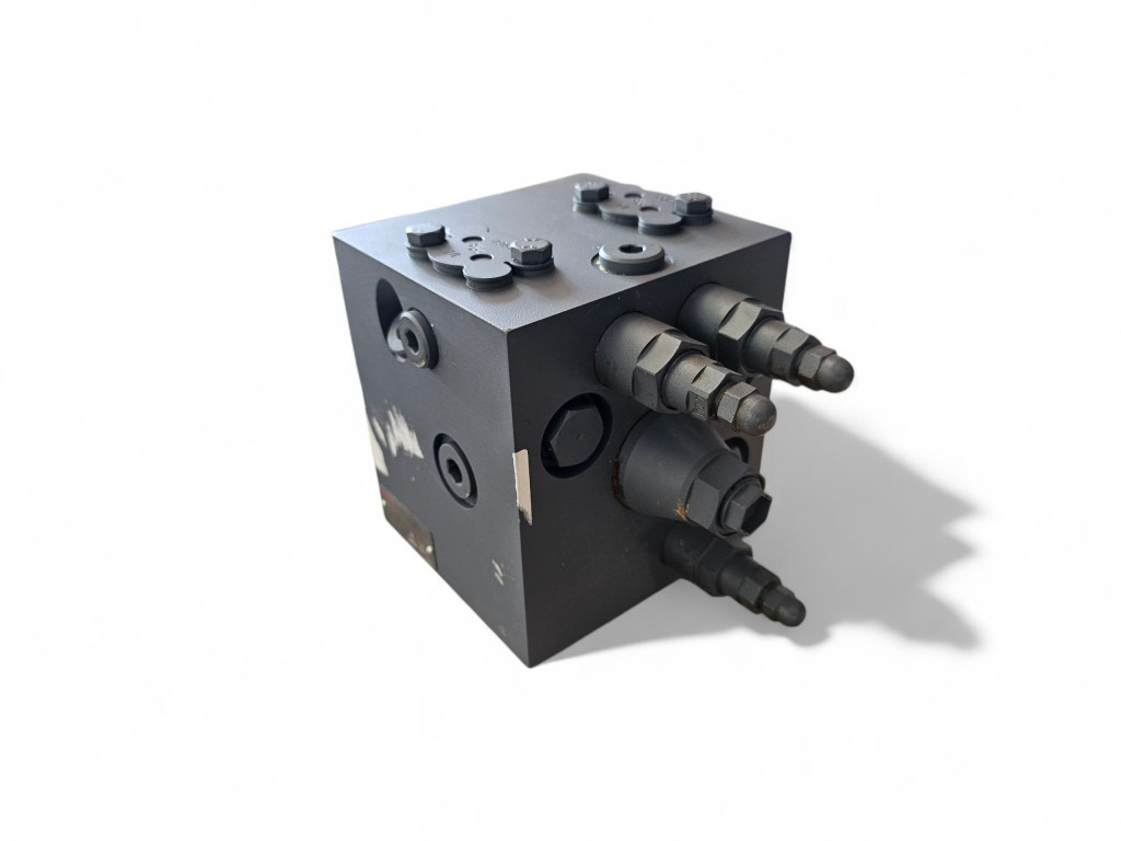 Case ND136679 - 4-9540000178 - Hidravlični ventil za Gradbeni stroj: slika 2 Case ND136679 - 4-9540000178 - Hidravlični ventil za Gradbeni stroj: slika 2