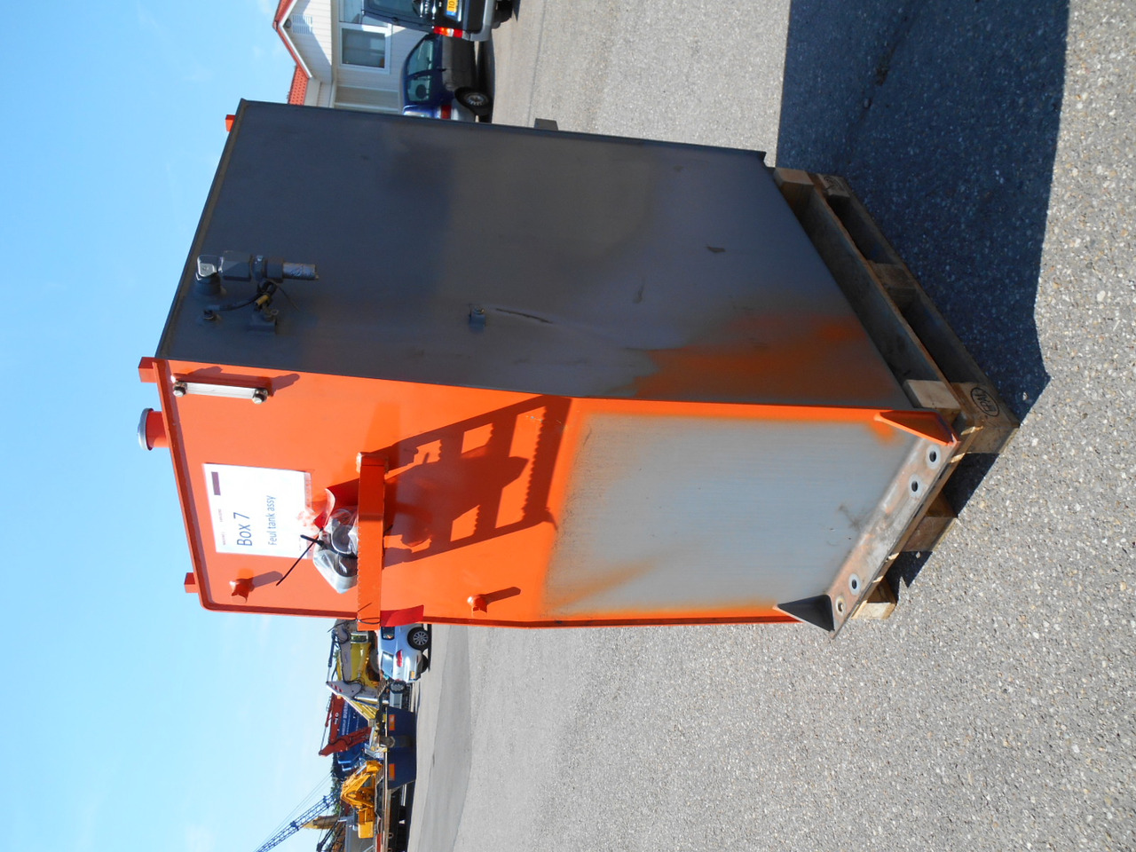 Hitachi 927877 - 9278777 - Rezervoar za gorivo za Gradbeni stroj: slika 4 Hitachi 927877 - 9278777 - Rezervoar za gorivo za Gradbeni stroj: slika 4