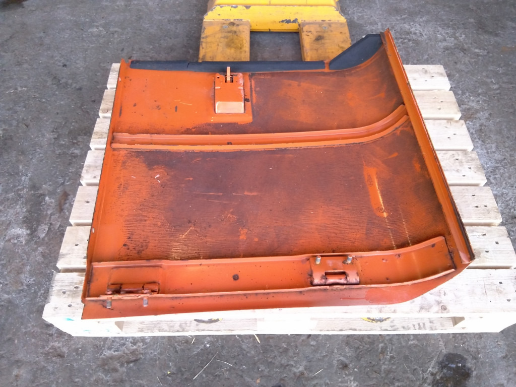 Hitachi EX215 - - Vrata in deli za Gradbeni stroj: slika 1 Hitachi EX215 - - Vrata in deli za Gradbeni stroj: slika 1