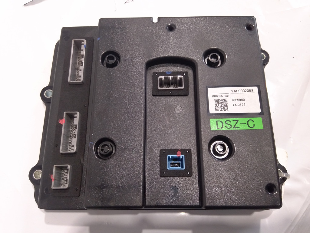 Hitachi YA00002098 - ECU za Gradbeni stroj: slika 1 Hitachi YA00002098 - ECU za Gradbeni stroj: slika 1