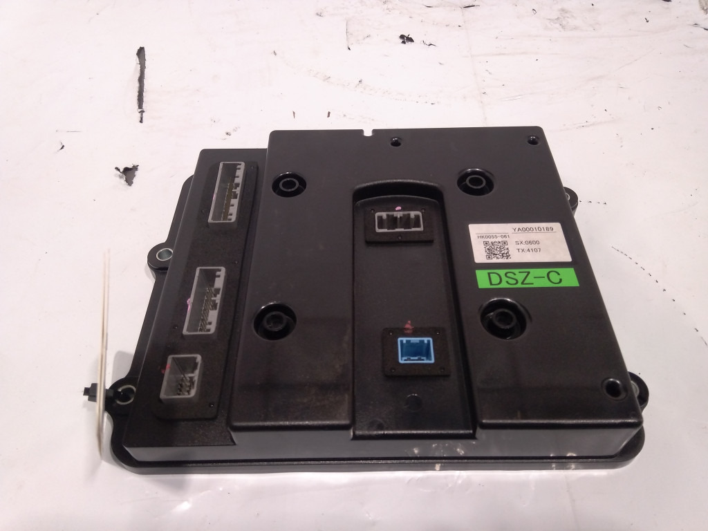 Hitachi YA00010189 - ECU za Gradbeni stroj: slika 1 Hitachi YA00010189 - ECU za Gradbeni stroj: slika 1