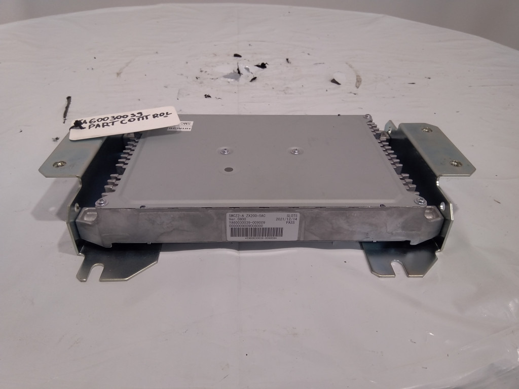 Hitachi YA60030039 - ECU za Gradbeni stroj: slika 1 Hitachi YA60030039 - ECU za Gradbeni stroj: slika 1