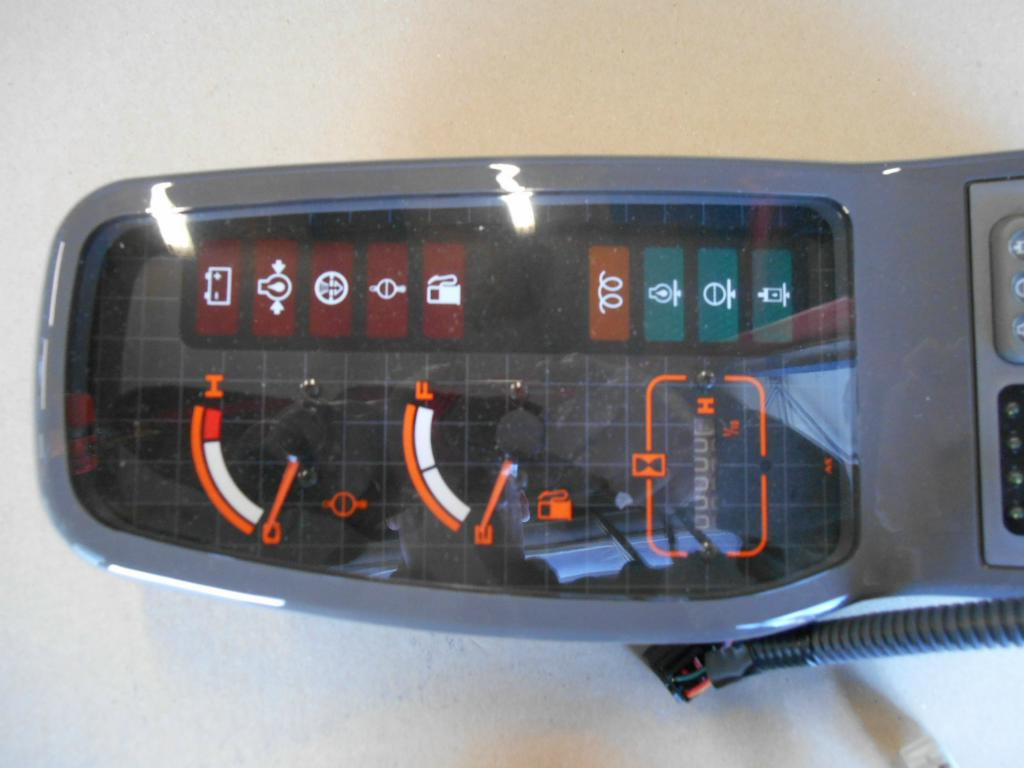 New Holland Kobelco 71451208 - - Armaturna plošča za Gradbeni stroj: slika 4 New Holland Kobelco 71451208 - - Armaturna plošča za Gradbeni stroj: slika 4