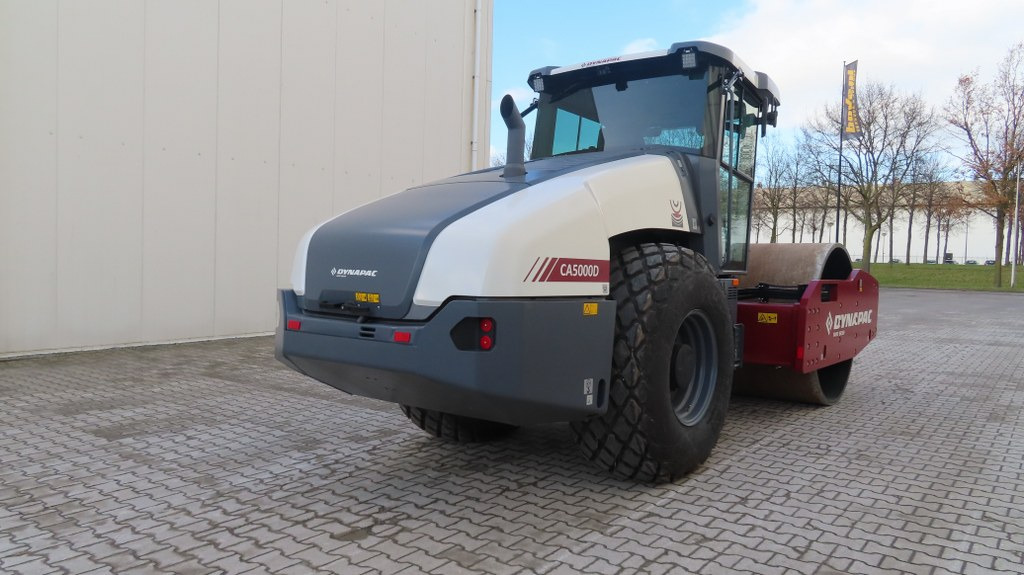 Dynapac CA5000D - Kompaktor: slika 2 Dynapac CA5000D - Kompaktor: slika 2