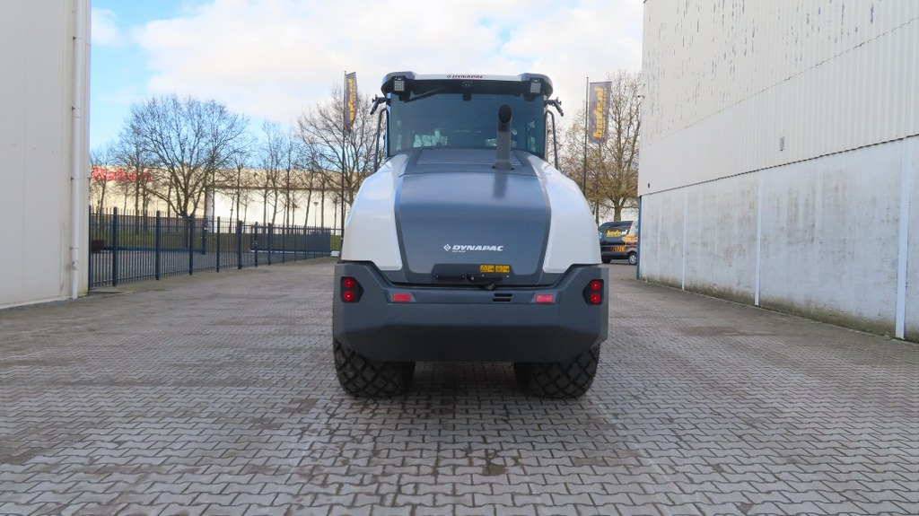 Dynapac CA5000D - Kompaktor: slika 3 Dynapac CA5000D - Kompaktor: slika 3